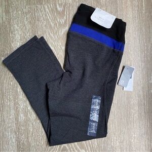 NWT Gap Fit Capri Activewear Leggings | Gray Pants w Black & Cobalt Blue Waist